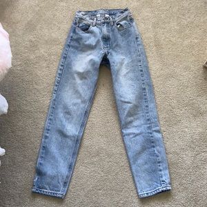 BRANDY MELVILLE JEANS